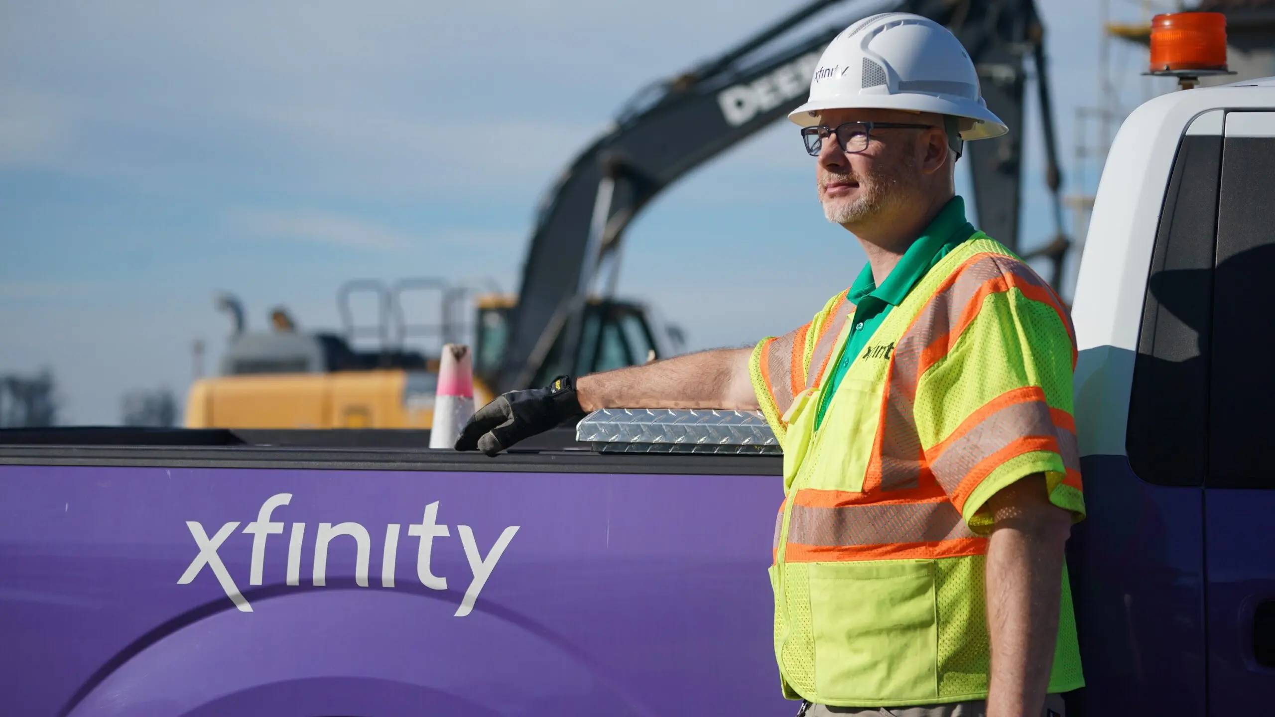 Xfinity internet construction worker